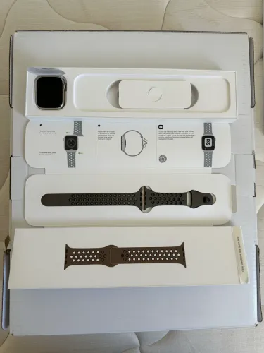 Apple Watch Series 8 45mm Starlight Case with Starlight Sport Band (GPS) - Nike Version
