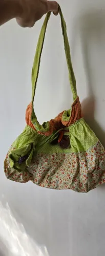 Bolsa Ombro Floral Verde e Laranja tecido dois broches borboleta flor infantil criança