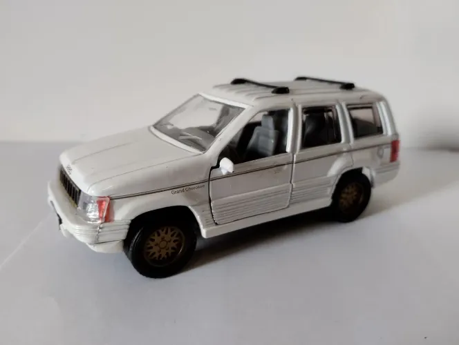 Sunnyside - Miniatura Jeep Grand Cherokee