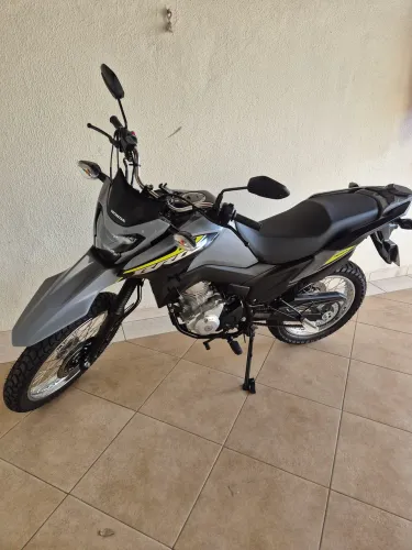 Bros nxr 160 ABS 2025 revisões feitas e na garantia de fábrica 