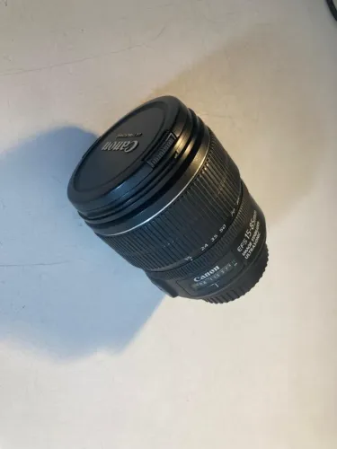 Lente Canon 15-85mm f/3.5-5.6 IS Exclusiva para sensor  APS-C(cropada) 