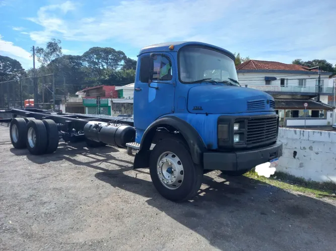 Mercedes benz 1313   aceito troca CAMIONETE CARRO 