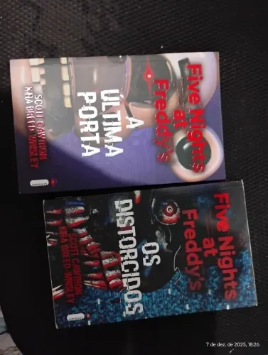 Five nights at freddy's Olhos prateados + Os distorcidos