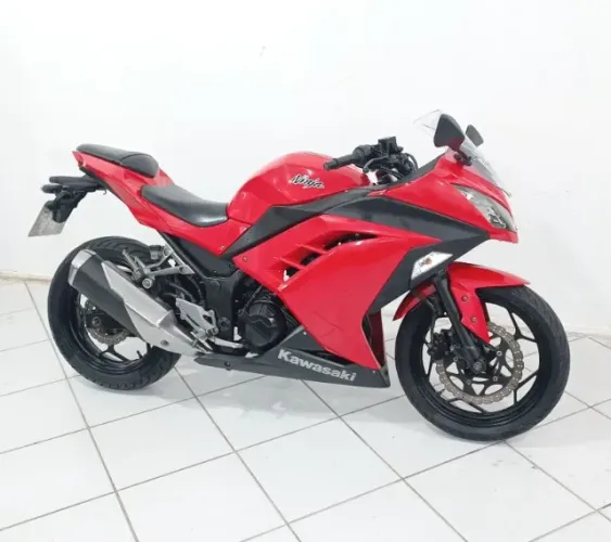 Kawasaki 300 Ninja! Ano 2014! Financiamos e Aceitamos Trocas!