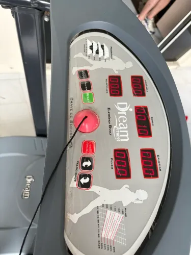 Esteira ergométrica dobrável