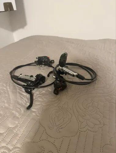 Vendo par de freios shimano deore xt m785
