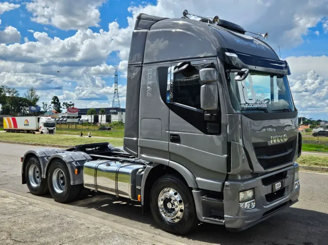 Iveco Hiway 440 6x2 Ano 18 Teto Alto Automático Cama Grande Geladeira