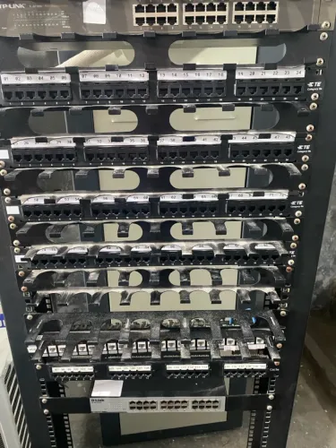 Estante em alumínio com Switch