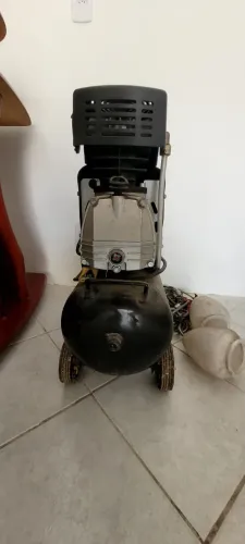 Motocompressor Schulz Pratic Air 8,2 Pés 25 litros