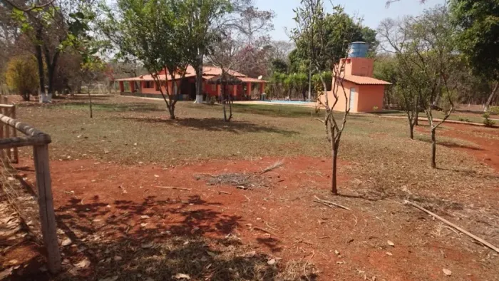 Sitio 20.00m²,casa,sauna,piscina,quadra de areia,poço de peixe,curral,quartinho ferramenta