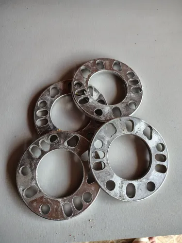 Espaçadores de roda 4 e 5 furos