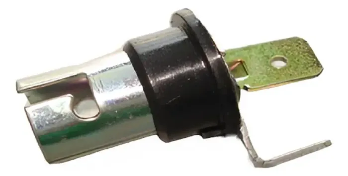 2 Soquetes 2 Lâmpadas 6,3v. 0,15a Baioneta Rádio Antigo