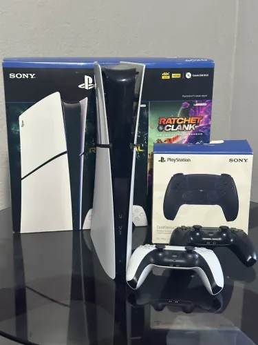 PLAYSTANTION 5 SLIM dois controles + Read Dead 2 e Fifa 25