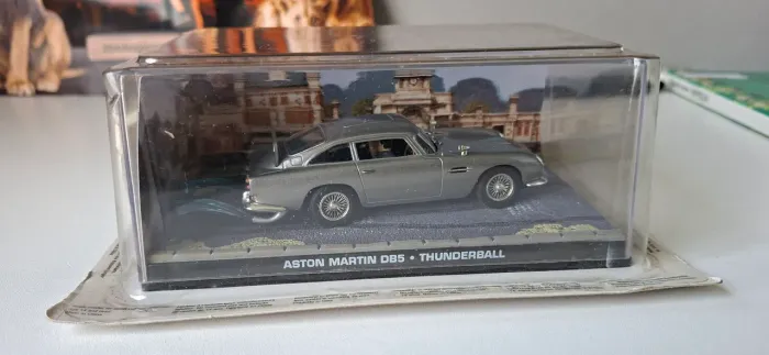 Aston Martin DB5 - THUNDERBALL