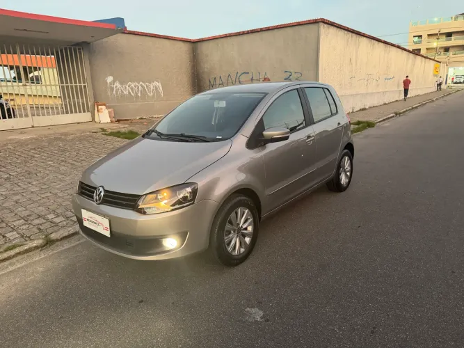 Volkswagen Fox 1.6 MI Total Flex 8V 5P 2014