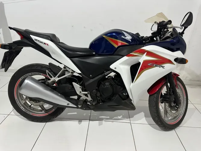 CBR 250 R