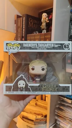 Funko Pop Daenerys Targaryen on Dragonstone Throne