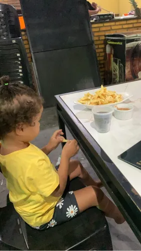 Vaga para babá, período integral