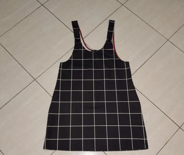 Vestido Salopete Xadrez Preto e Branco