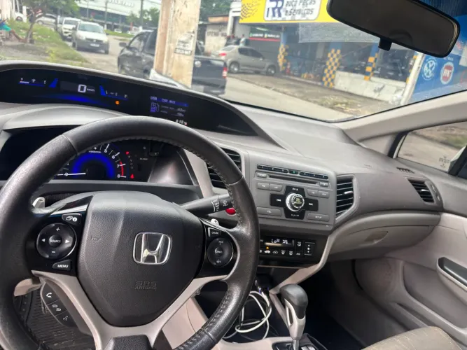 Honda Civic Sedan LXR 2.0 Flexone 16V Aut. 4P 2014