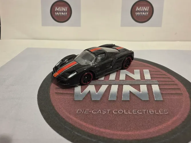Hotwheels Ferrari Enzo Pack-5 2014