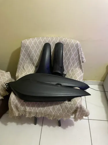 Carenagem lateral da Biz