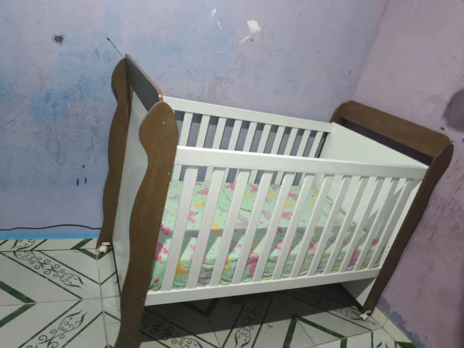 Berço Infantil com Colchão