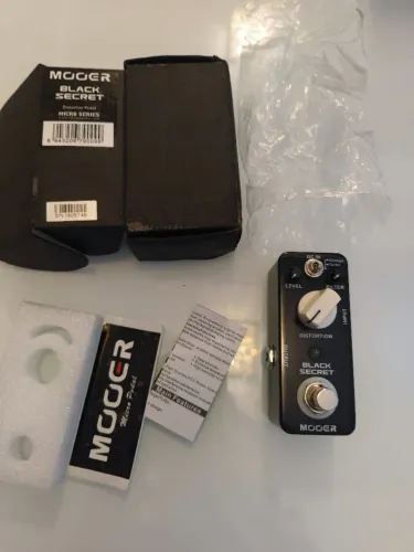 Pedal Black Secret Mooer Rat clone