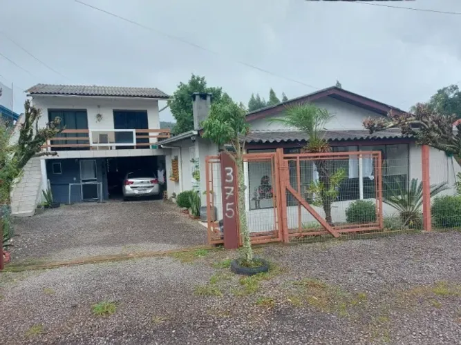 Casa condomínio Rota Romântica