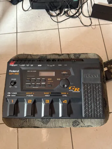 Roland Gr-33