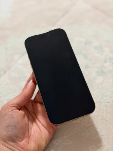 Iphone 16 pro, 1T, titânio deserto, seminovo! Acompanha capinhas e películas