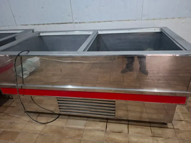 Ilha de congelados toda inox
