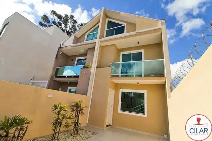 Imobiliária Cilar Vende Sobrado com 3 quartos no Alto Boqueirão com 198,90m², Ref. 101048.