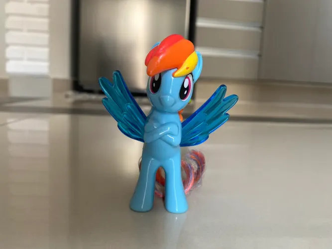 Brinquedo Rainbow Dash My Little Pony - Edição Mc Donald?s 2019.