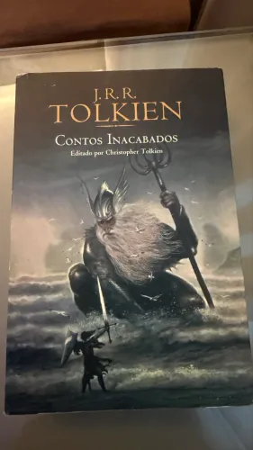 Livros fantasia - Tolkien, Patrick Rothfuss e Wild Cards - R$ 15 cada