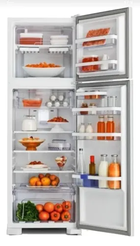 Vendo geladeira Electrolux 370L