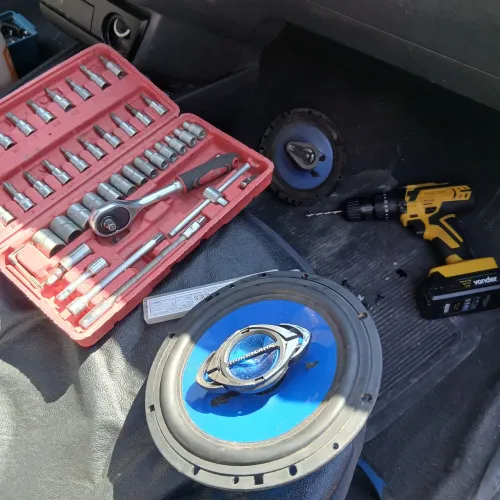 Instalador de acessórios automotivos 