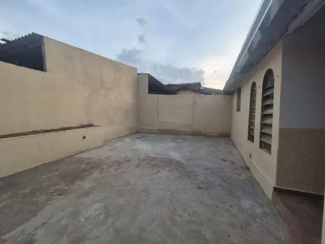 Barracão no Setor Negrão de Lima