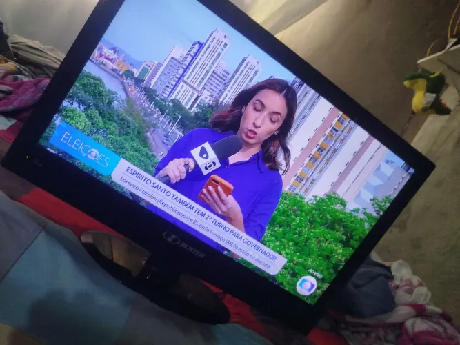 Tv monitor Buster