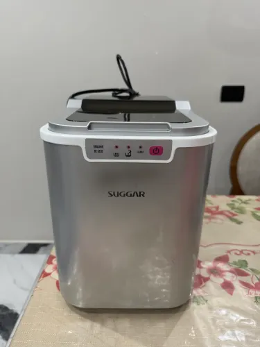 Máquina de fazer gelo Suggar