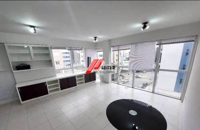 Sala comercial a venda no bairro Itacorubi com 37 m2 de área