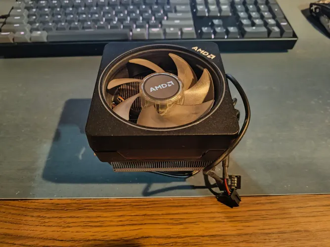 CPU cooler AMD wraith prism ARGB