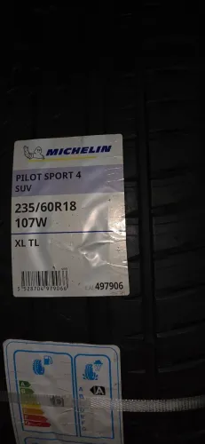 2 pneus 235/60 R18 Pilot sport 4 SUV