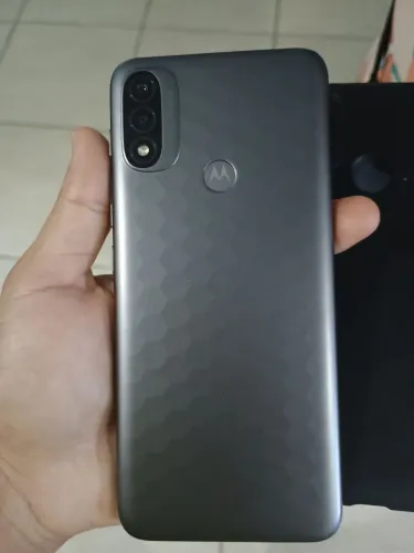 Motorola Moto E20 32GB Cinza