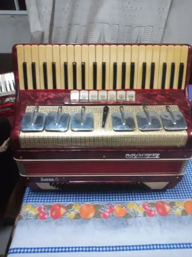 acordeon Todeschini super 6 selo verde 