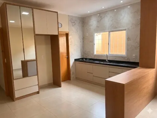 Linda Casa de Alto Padrão, 3Q com 115m2 - Setor Saleiro - Inhumas