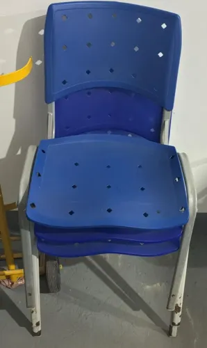 cadeira Azul simples 13 unidades ( valor unitário 119,00 reais) 