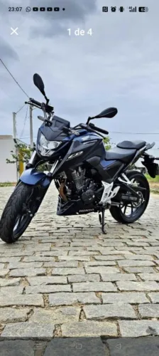 Vendo CB twitter 300F com ABS 21.000 mil
