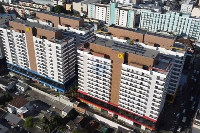 Apartamento de 2 dormitórios, 1 vaga de garagem, mobiliado, no 13º andar do Residencial Es
