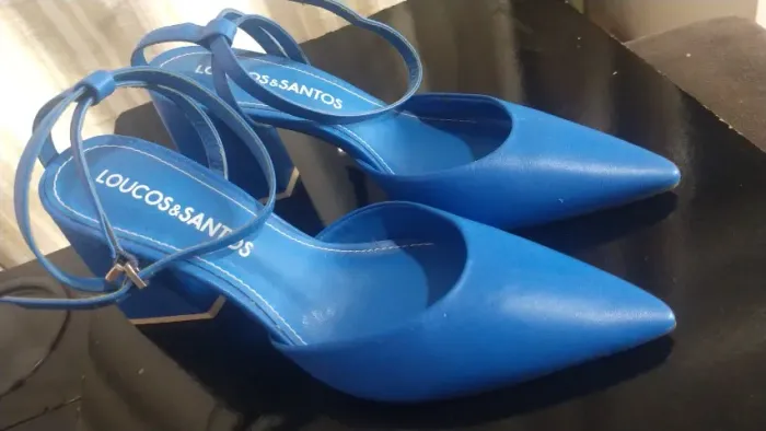 Sapato azul número 37